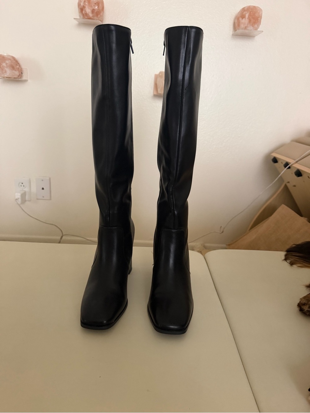Black Tall Knee-High Boots - Classic Women's Riding Style
